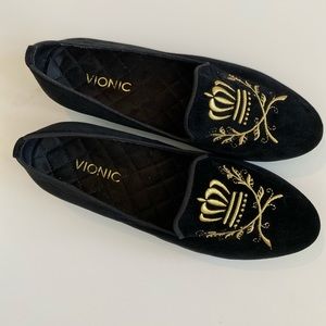 Vionic 366 Snug Romi Velvet Loafer Flat Gold Crown